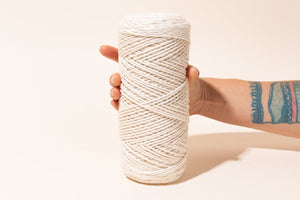 2mm 100% oeko tex certified cotton string or cord  in hands