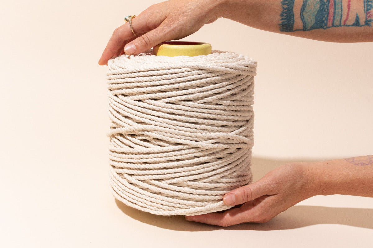 5mm cotton rope with hands to show size