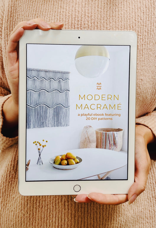 Modern Macrame Book & Kit- - 9780760355022