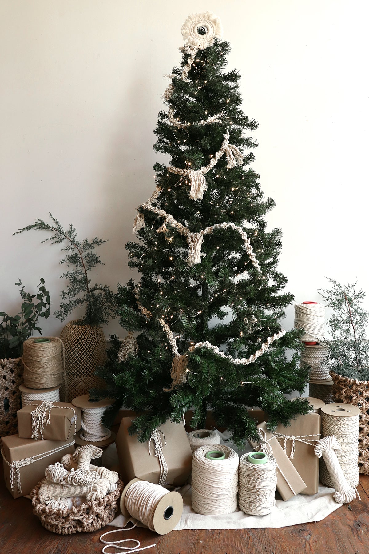 DIY HOLIDAY Macrame christmas patterns